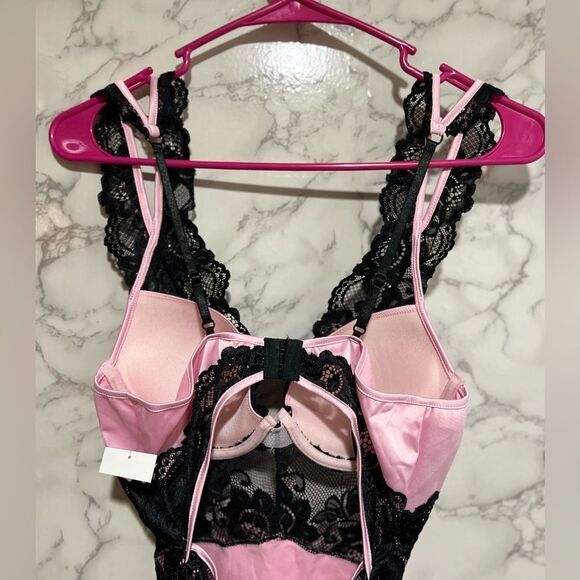 OH LA LA CHERI Padded Cup Chemise Lingerie with Strap and Body Keyhole Details - Picture 6 of 9